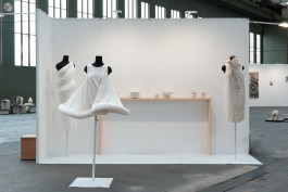 FASHION POSITIONS